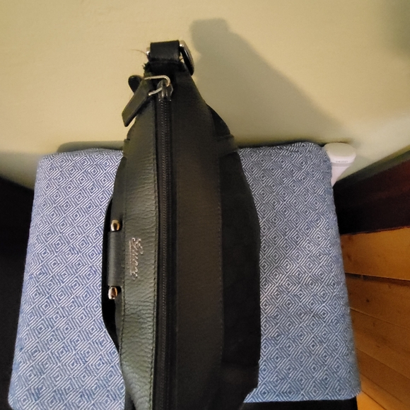 Gucci GG Supreme Abbey Small D Ring - Picture 8 of 16